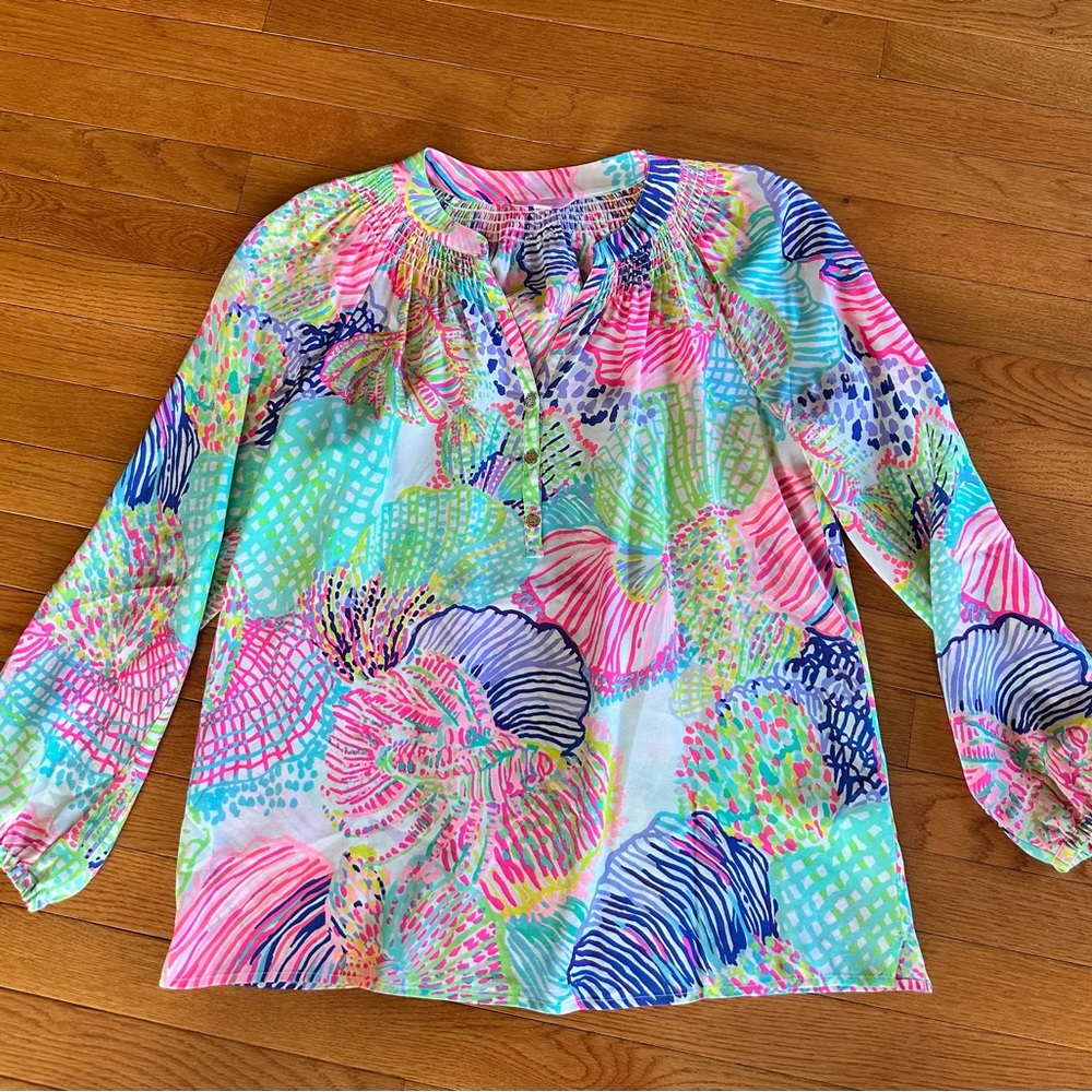 Lilly Pulitzer Long Sleeve Blouse 
Smoke free home excellent condition!!